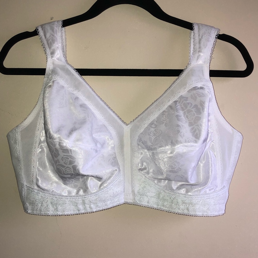 NWOT 40D Playtex bra 4693